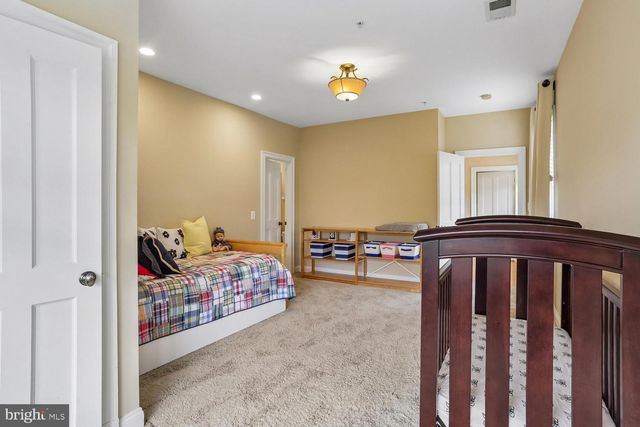 11736 GAINSBOROUGH RD, Potomac, MD 20854