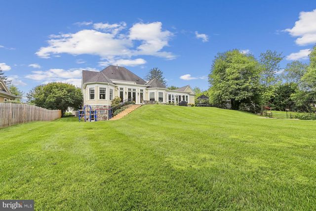 11736 GAINSBOROUGH RD, Potomac, MD 20854
