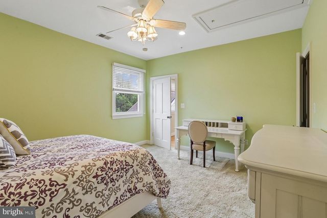 11736 GAINSBOROUGH RD, Potomac, MD 20854