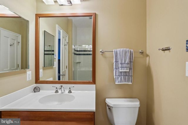 11736 GAINSBOROUGH RD, Potomac, MD 20854