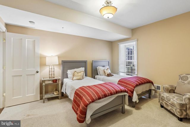 11736 GAINSBOROUGH RD, Potomac, MD 20854