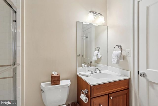 11736 GAINSBOROUGH RD, Potomac, MD 20854