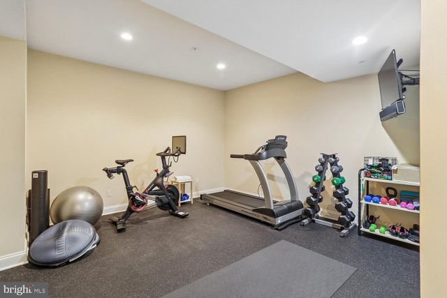 11736 GAINSBOROUGH RD, Potomac, MD 20854