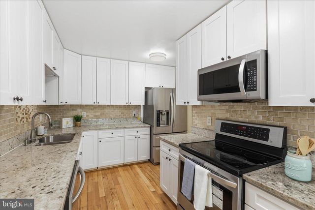 6124 OLD BRENTFORD CT, Alexandria, VA 22310