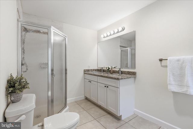 6124 OLD BRENTFORD CT, Alexandria, VA 22310