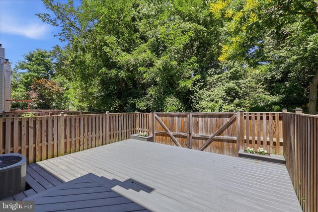6124 OLD BRENTFORD CT, Alexandria, VA 22310