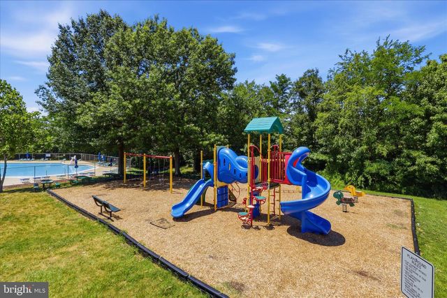 6124 OLD BRENTFORD CT, Alexandria, VA 22310