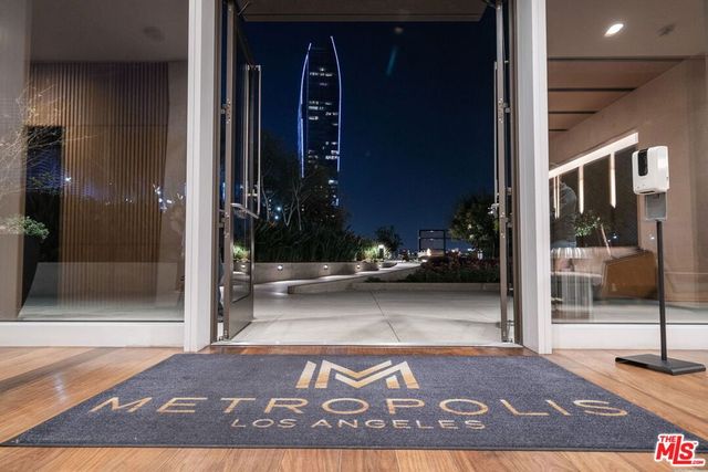 889 Francisco Street 3801, Los Angeles, CA 90017