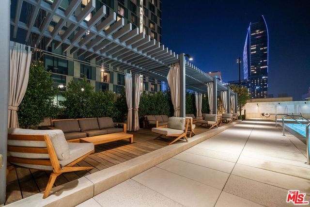 889 Francisco Street 3801, Los Angeles, CA 90017