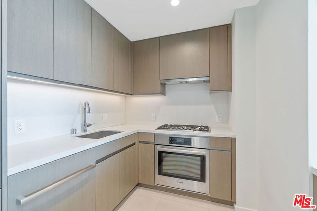 889 Francisco Street 3801, Los Angeles, CA 90017