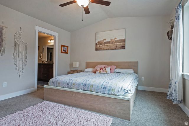 379 E HORSE CREEK DR, Midvale, UT 84047