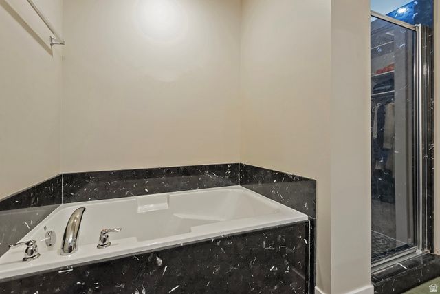 379 E HORSE CREEK DR, Midvale, UT 84047