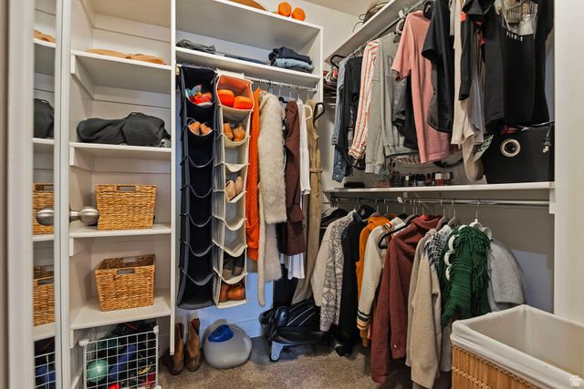 379 E HORSE CREEK DR, Midvale, UT 84047