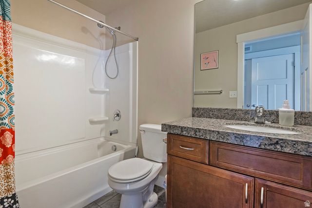 379 E HORSE CREEK DR, Midvale, UT 84047