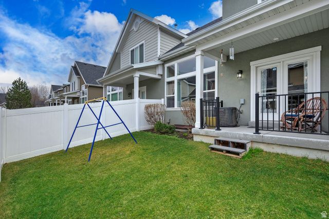 379 E HORSE CREEK DR, Midvale, UT 84047