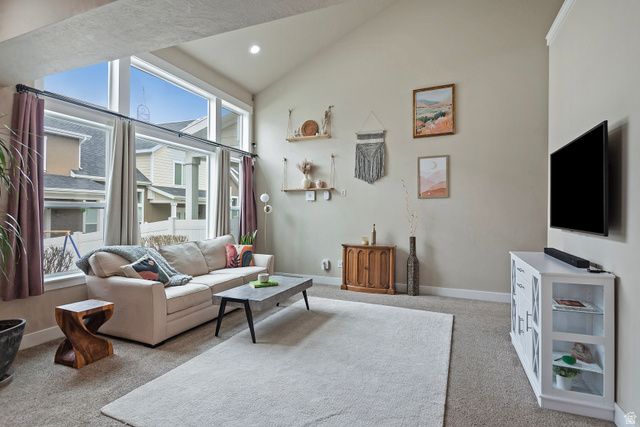 379 E HORSE CREEK DR, Midvale, UT 84047