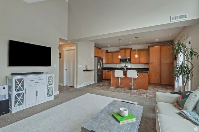 379 E HORSE CREEK DR, Midvale, UT 84047