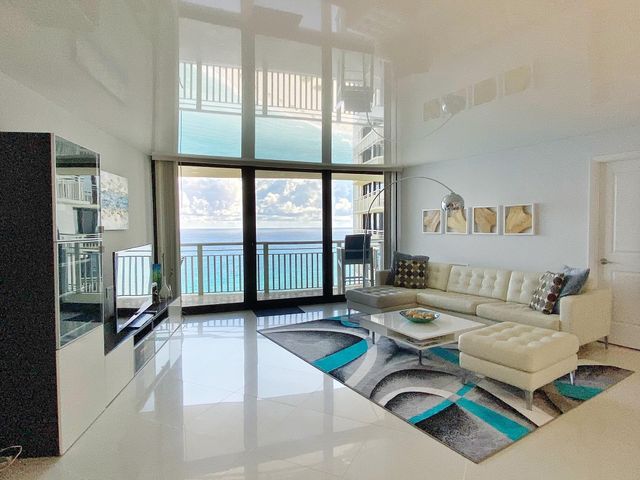 3000 N Ocean Drive 32-D, Singer Island, FL 33404