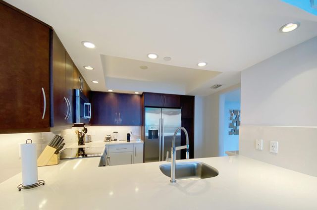 3000 N Ocean Drive 32-D, Singer Island, FL 33404