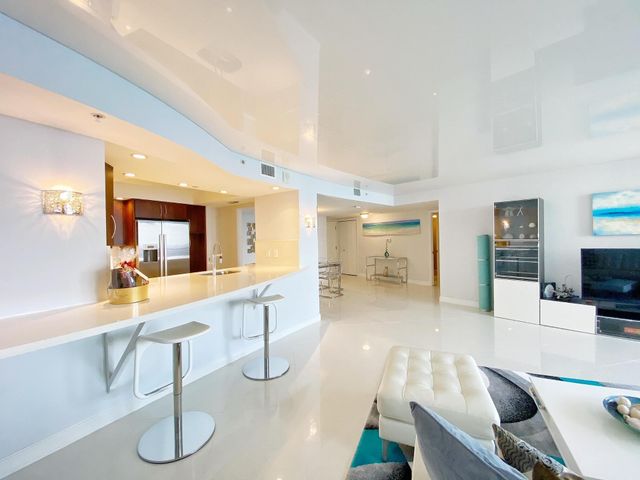 3000 N Ocean Drive 32-D, Singer Island, FL 33404