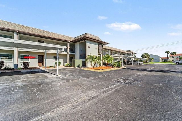 5197 SILENT LOOP 121, New Port Richey, FL 34652