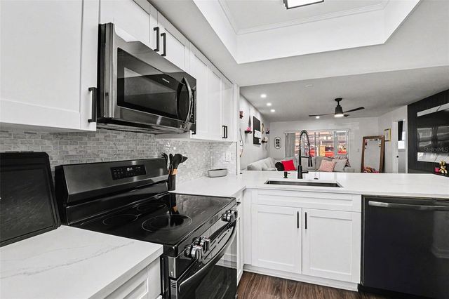 5197 SILENT LOOP 121, New Port Richey, FL 34652