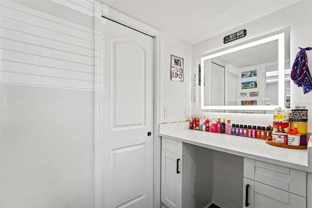 5197 SILENT LOOP 121, New Port Richey, FL 34652