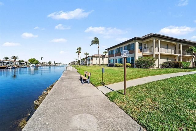 5197 SILENT LOOP 121, New Port Richey, FL 34652