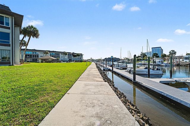 5197 SILENT LOOP 121, New Port Richey, FL 34652