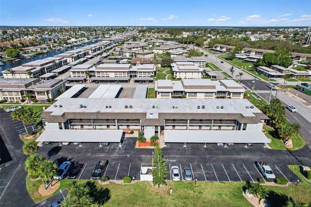 5197 SILENT LOOP 121, New Port Richey, FL 34652