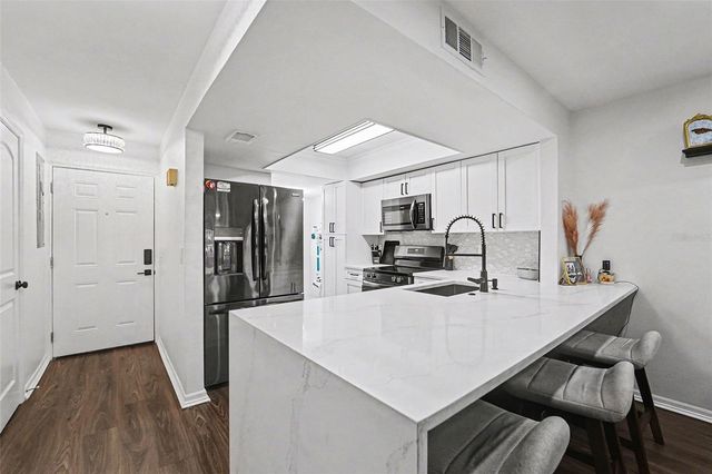 5197 SILENT LOOP 121, New Port Richey, FL 34652