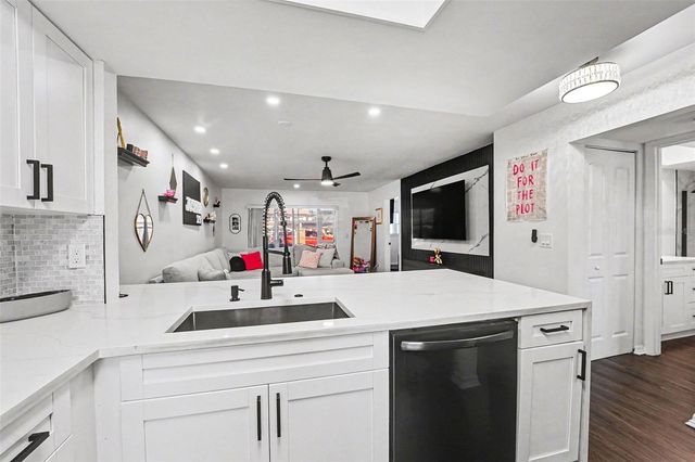 5197 SILENT LOOP 121, New Port Richey, FL 34652