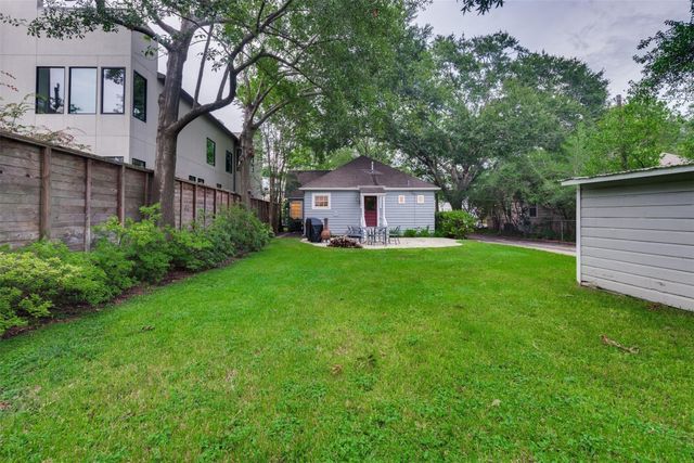 2323 Bartlett Street, Houston, TX 77098
