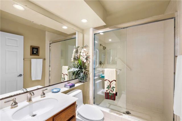 23247 VILLENA, Mission Viejo, CA 92692