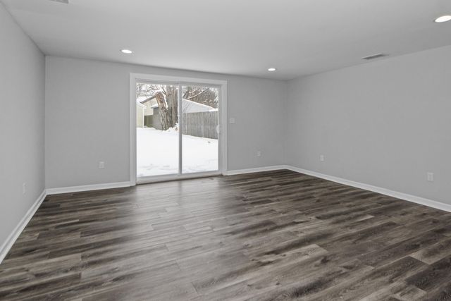 309 Michigami Trail, Porter, IN 46304