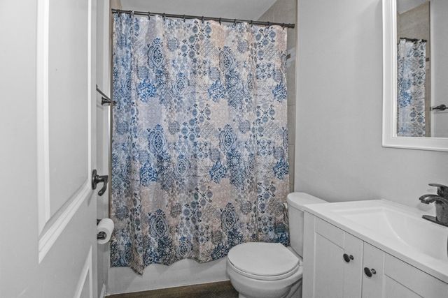 309 Michigami Trail, Porter, IN 46304