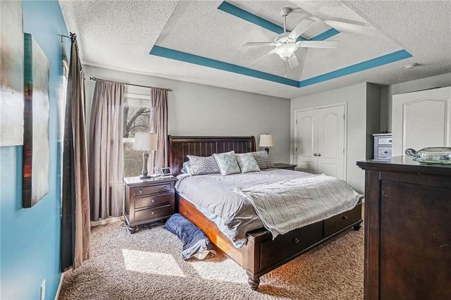 8528 N AVA Avenue, Kansas City, MO 64154