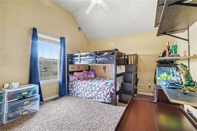 8528 N AVA Avenue, Kansas City, MO 64154