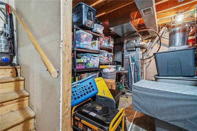 8528 N AVA Avenue, Kansas City, MO 64154