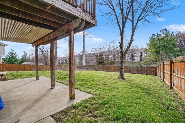 8528 N AVA Avenue, Kansas City, MO 64154