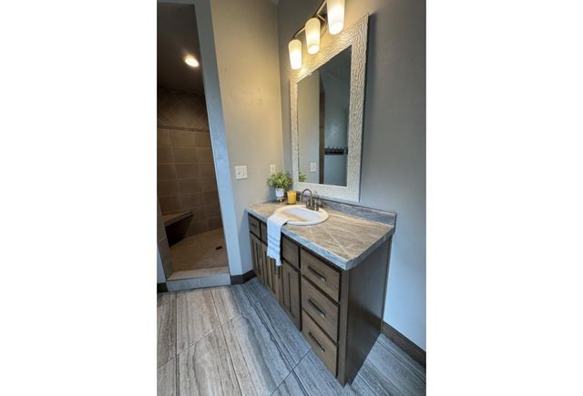 1342 BUCKYS, Green Bay, WI 54313