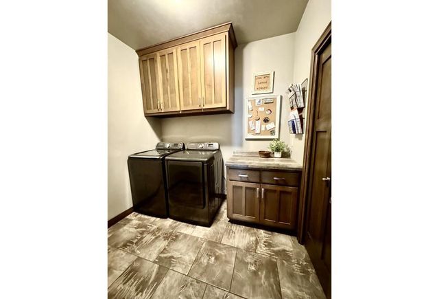 1342 BUCKYS, Green Bay, WI 54313