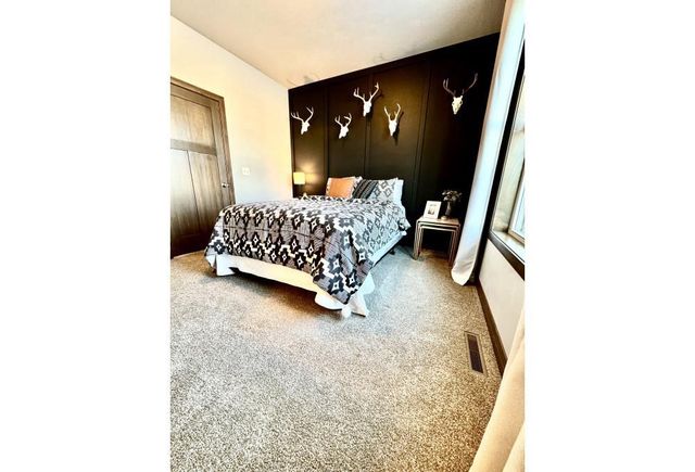 1342 BUCKYS, Green Bay, WI 54313