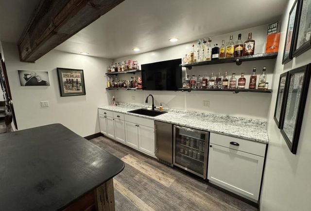 1342 BUCKYS, Green Bay, WI 54313