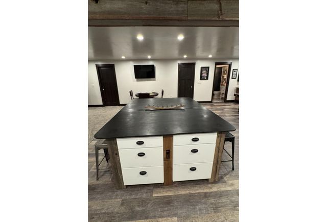 1342 BUCKYS, Green Bay, WI 54313