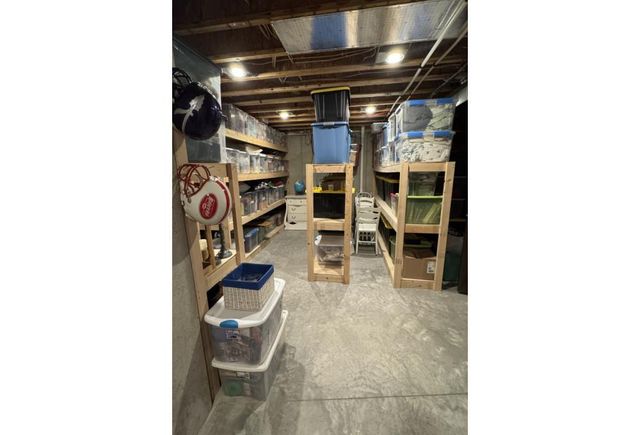 1342 BUCKYS, Green Bay, WI 54313