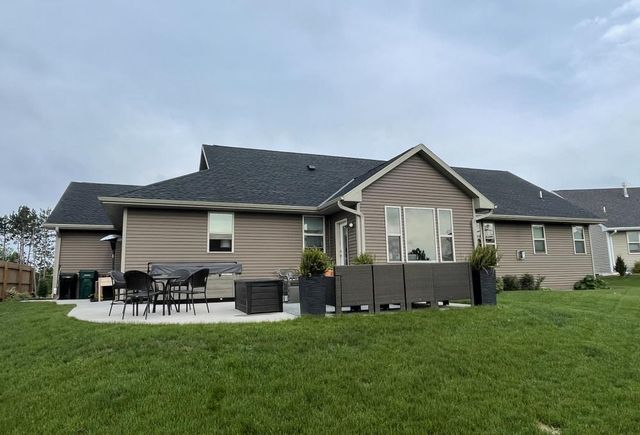 1342 BUCKYS, Green Bay, WI 54313