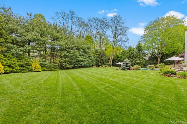 6 Round House Court, Bedford, NY 10506
