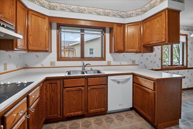 409 Netherwood Street, Oregon, WI 53575