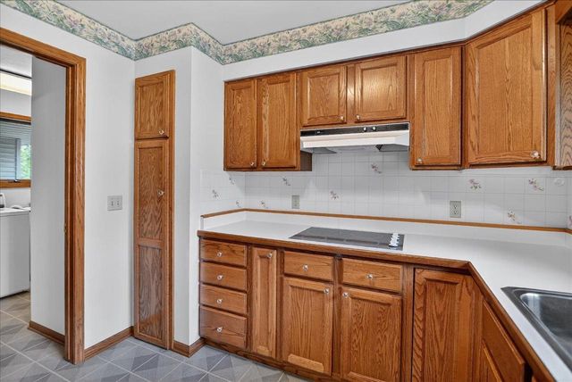 409 Netherwood Street, Oregon, WI 53575